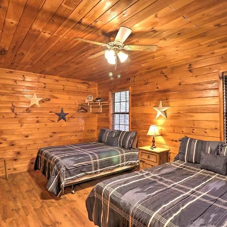 Cozy Broken Bow Cabin With Fire Pit, 4 Mi To Lake!